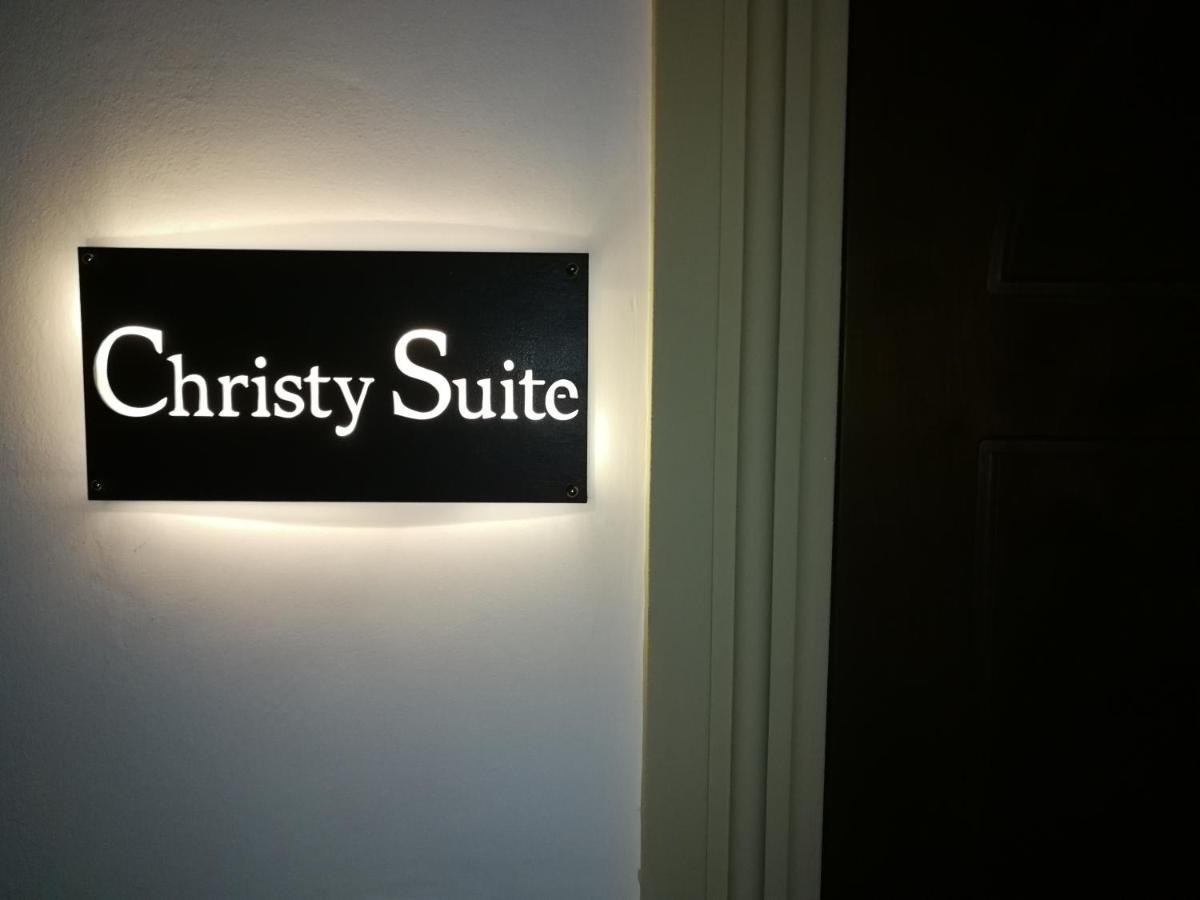 Christy Suite Elegante Appartamento Nel Centro Storico Di Anzio Exteriör bild