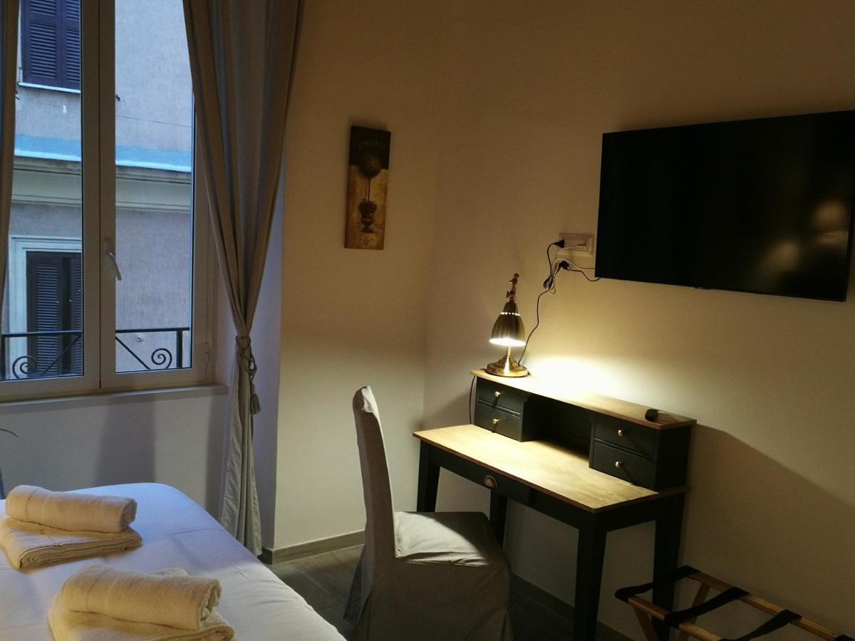 Christy Suite Elegante Appartamento Nel Centro Storico Di Anzio Exteriör bild