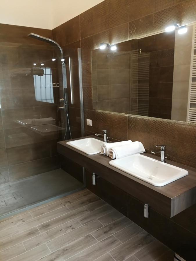 Christy Suite Elegante Appartamento Nel Centro Storico Di Anzio Exteriör bild