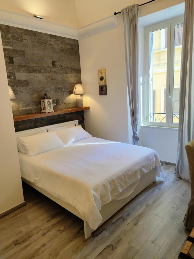 Christy Suite Elegante Appartamento Nel Centro Storico Di Anzio Exteriör bild