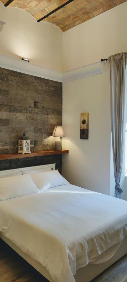 Christy Suite Elegante Appartamento Nel Centro Storico Di Anzio Exteriör bild