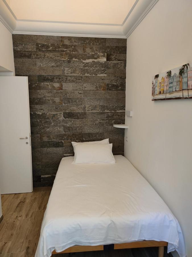 Christy Suite Elegante Appartamento Nel Centro Storico Di Anzio Exteriör bild